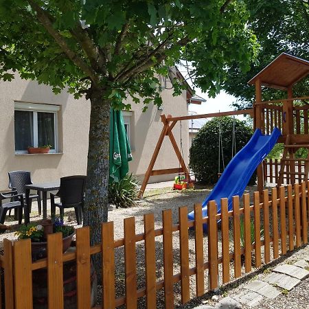 Borostyankert Etterem & Vendeghaz Hotel Sitke Luaran gambar
