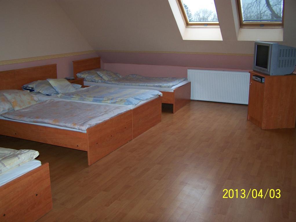 Borostyankert Etterem & Vendeghaz Hotel Sitke Bilik gambar
