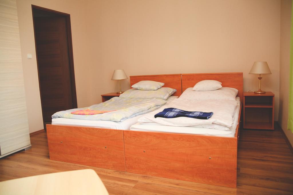 Borostyankert Etterem & Vendeghaz Hotel Sitke Luaran gambar