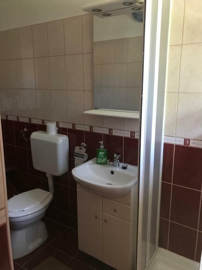 Borostyankert Etterem & Vendeghaz Hotel Sitke Luaran gambar